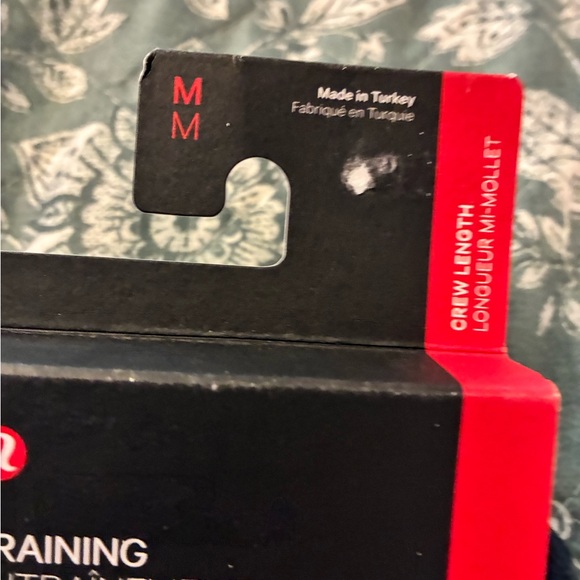 NWT Lululemon Crew Length Training Entrainment Power Stride Socks - Picture 7 of 7